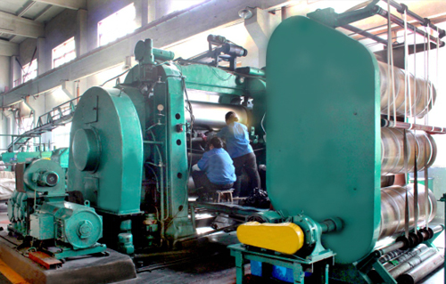 壓延硫化機(jī)組背面