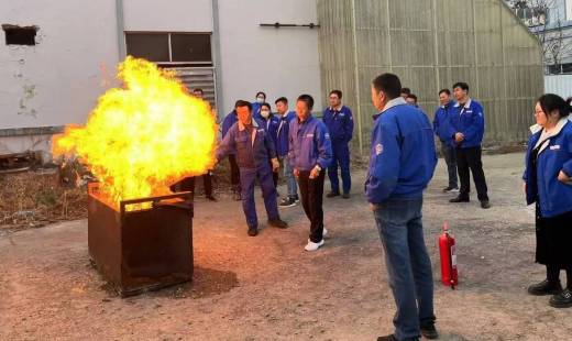 “安全在我心中，守護(hù)職工生命健康”——華海環(huán)保開展應(yīng)急消防演練活動(dòng)